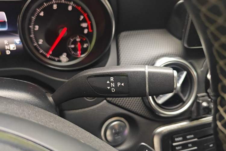 Used Mercedes-Benz GLA 2017 GLA 200 Sport Edition Gear Lever