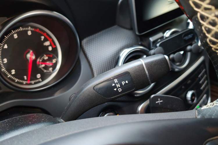 Used Mercedes-Benz GLA 2017 GLA 200 Sport Edition Gear Lever