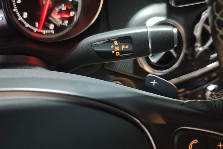 Used Mercedes-Benz GLA 2017 GLA 200 Fashion Model Gear Lever