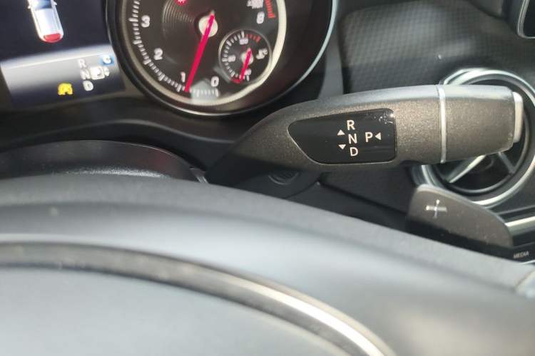 Used Mercedes-Benz GLA 2017 GLA 200 Sport Edition Gear Lever