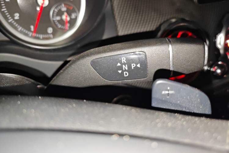 Used Mercedes-Benz GLA 2017 GLA 200 Fashion Model Gear Lever