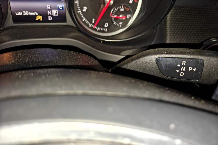 Used Mercedes-Benz GLA 2017 GLA 200 Fashion Model Gear Lever