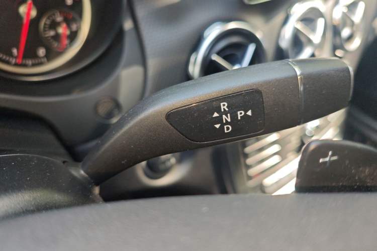 Used Mercedes-Benz GLA 2017 GLA 200 Sport Edition Gear Lever