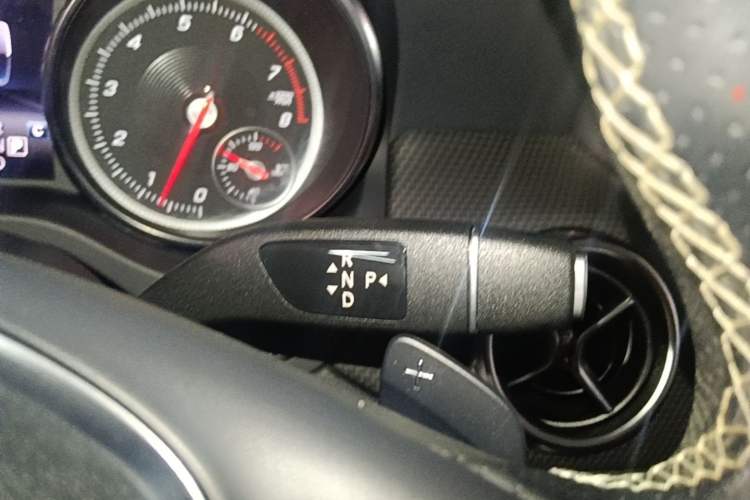 Used Mercedes-Benz GLA 2017 GLA 200 Fashion Model Gear Lever