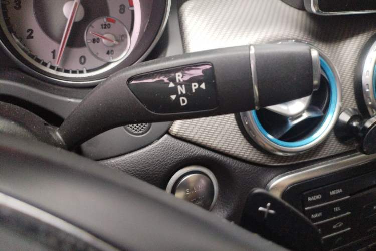 Used Mercedes-Benz GLA 2017 GLA 200 Sport Edition Gear Lever