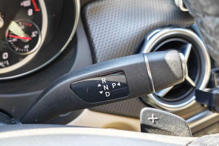 Used Mercedes-Benz GLA 2017 GLA 200 Sport Edition Gear Lever
