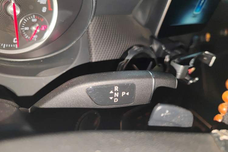 Used Mercedes-Benz GLA 2017 GLA 200 Fashion Model Gear Lever