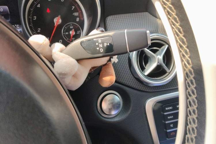 Used Mercedes-Benz GLA 2017 GLA 200 Sport Edition Gear Lever