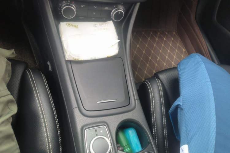 Used Mercedes-Benz GLA 2017 GLA 200 Sport Edition Gear Lever