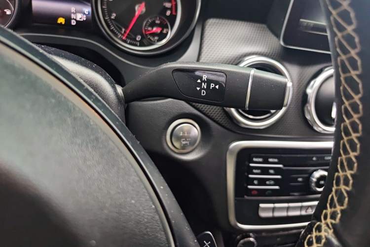 Used Mercedes-Benz GLA 2017 GLA 200 Sport Edition Gear Lever