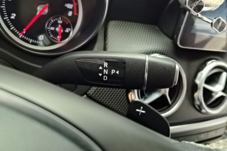 Used Mercedes-Benz GLA 2017 GLA 200 Sport Edition Gear Lever