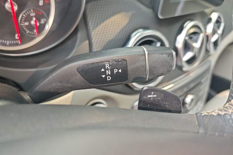 Used Mercedes-Benz GLA 2017 GLA 200 Sport Edition Gear Lever