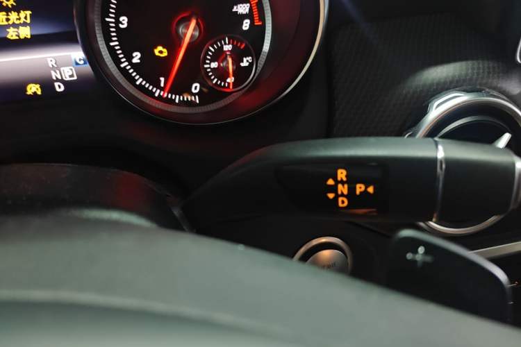 Used Mercedes-Benz GLA 2017 GLA 200 Sport Edition Gear Lever