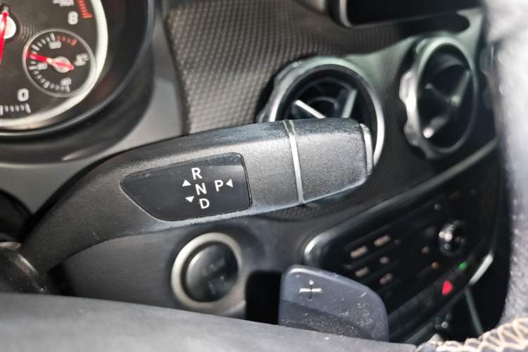 Used Mercedes-Benz GLA 2017 GLA 200 Sport Edition Gear Lever