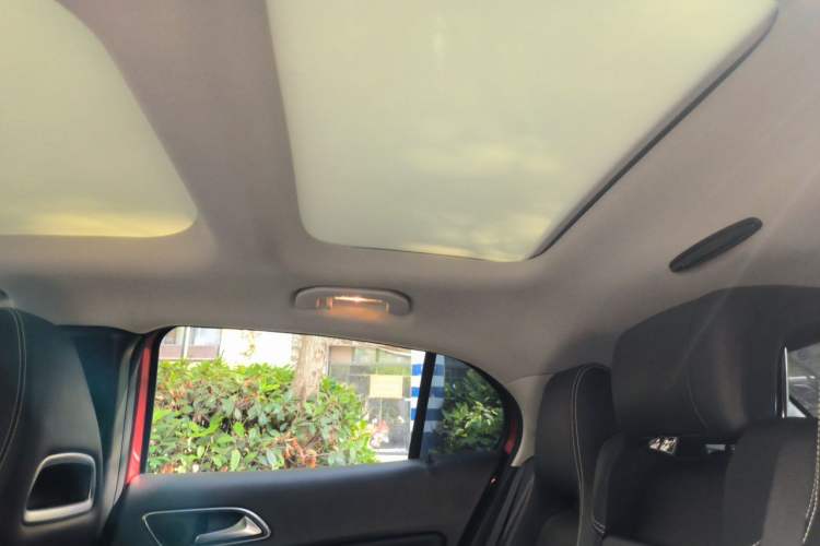 Used Mercedes-Benz GLA 2017 GLA 200 Fashion Model Headliner
