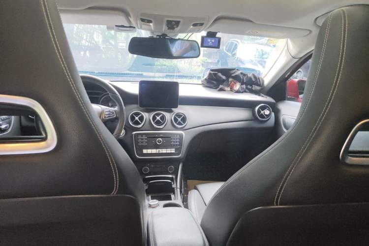Used Mercedes-Benz GLA 2017 GLA 200 Sport Edition Headliner