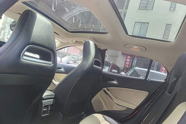 Used Mercedes-Benz GLA 2017 GLA 200 Fashion Model Headliner