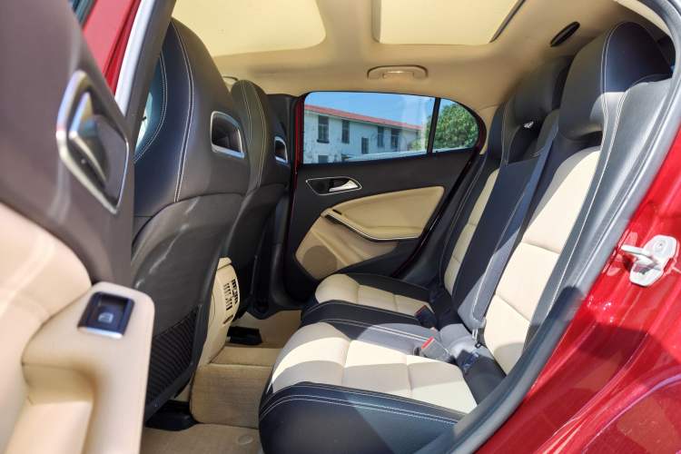 Used Mercedes-Benz GLA 2017 GLA 200 Sport Edition Headliner