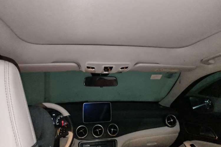 Used Mercedes-Benz GLA 2017 GLA 220 4MATIC Fashion Model Headliner