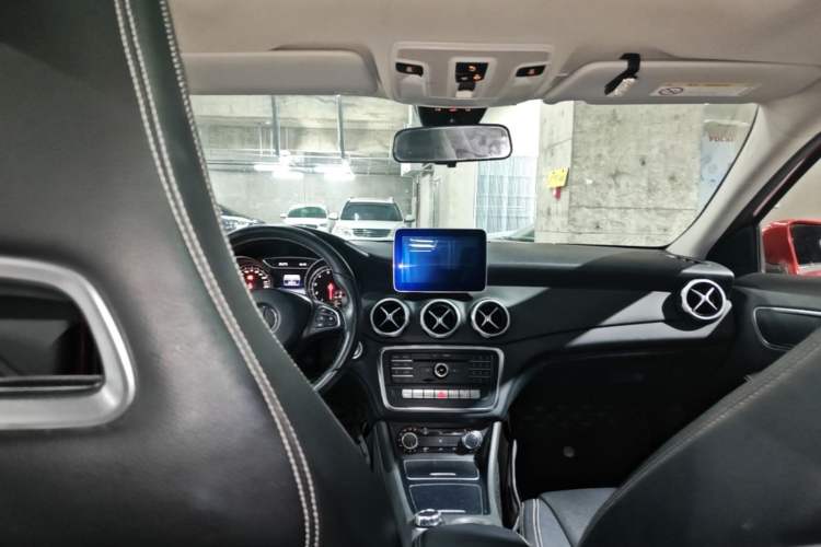 Used Mercedes-Benz GLA 2017 GLA 200 Sport Edition Headliner