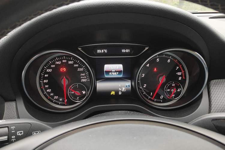 Used Mercedes-Benz GLA 2017 GLA 200 Fashion Model Instrument Cluster