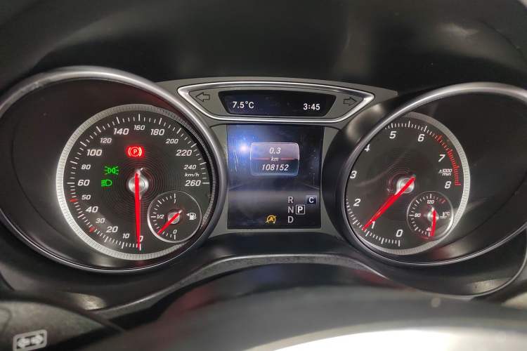 Used Mercedes-Benz GLA 2017 GLA 200 Fashion Model Instrument Cluster