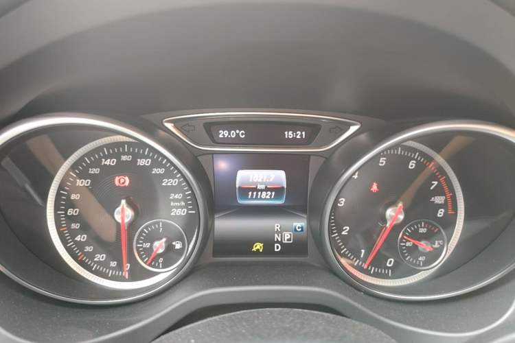 Used Mercedes-Benz GLA 2017 GLA 220 4MATIC Luxury Model Instrument Cluster