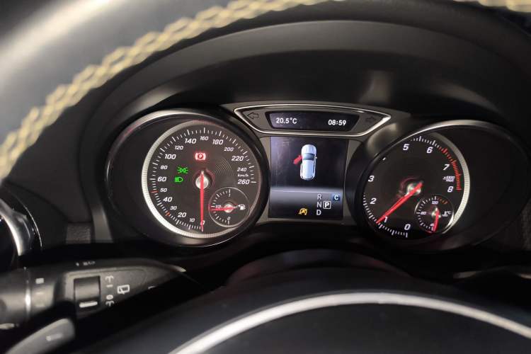 Used Mercedes-Benz GLA 2017 GLA 200 Sport Edition Instrument Cluster