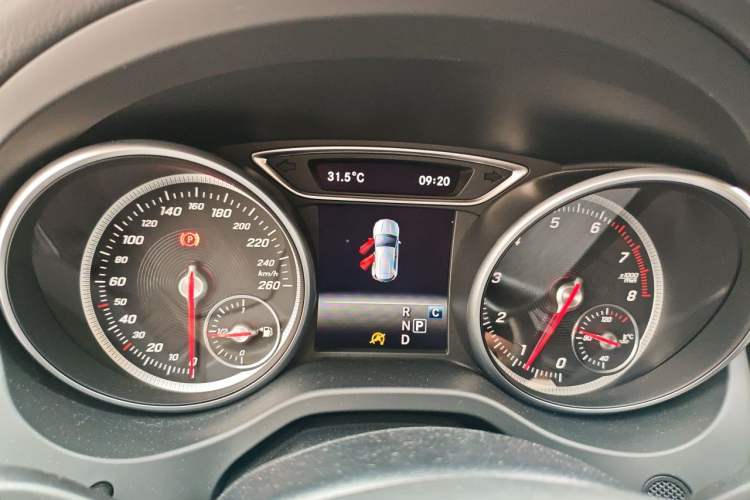 Used Mercedes-Benz GLA 2017 GLA 200 Sport Edition Instrument Cluster
