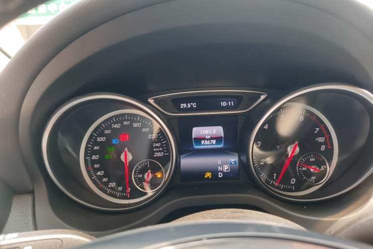 Used Mercedes-Benz GLA 2017 GLA 220 4MATIC Fashion Model Instrument Cluster