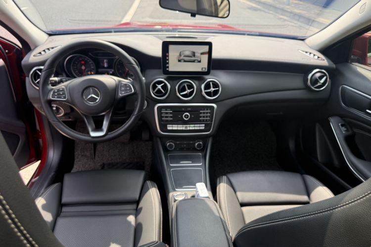 Used Mercedes-Benz GLA 2017 GLA 200 Fashion Model Instrument Cluster