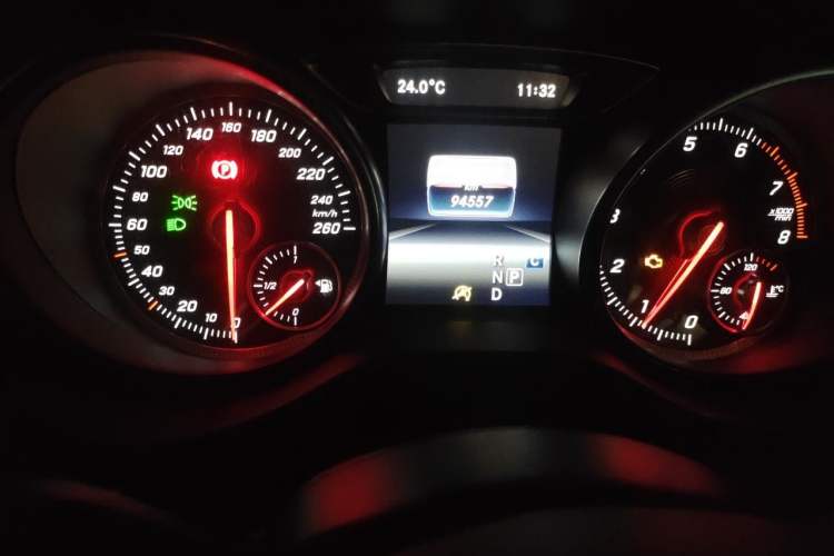 Used Mercedes-Benz GLA 2017 GLA 200 Sport Edition Instrument Cluster