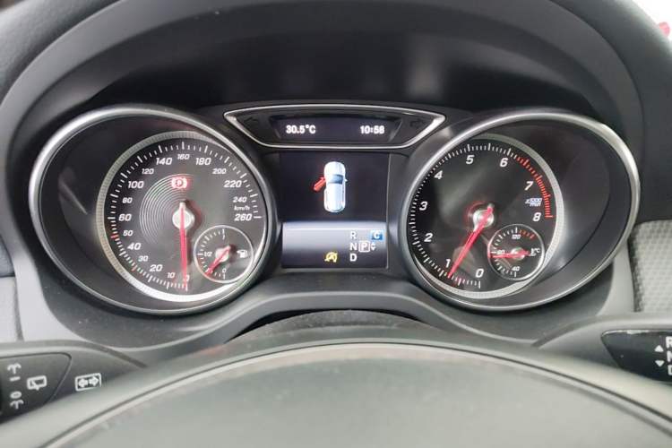 Used Mercedes-Benz GLA 2017 GLA 200 Fashion Model Instrument Cluster