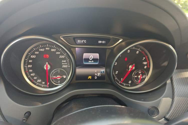 Used Mercedes-Benz GLA 2017 GLA 200 Sport Edition Instrument Cluster