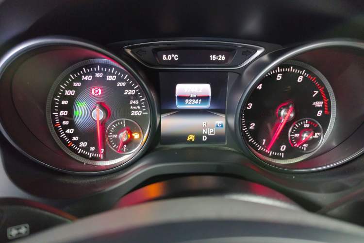 Used Mercedes-Benz GLA 2017 GLA 220 4MATIC Fashion Model Instrument Cluster