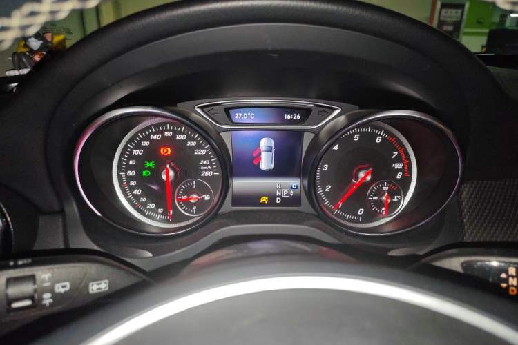 Used Mercedes-Benz GLA 2017 GLA 200 Sport Edition Instrument Cluster