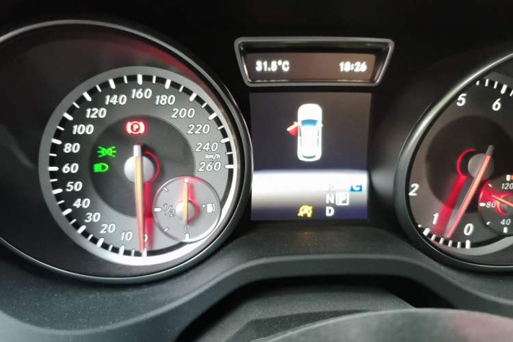 Used Mercedes-Benz GLA 2017 GLA 200 Fashion Model Instrument Cluster