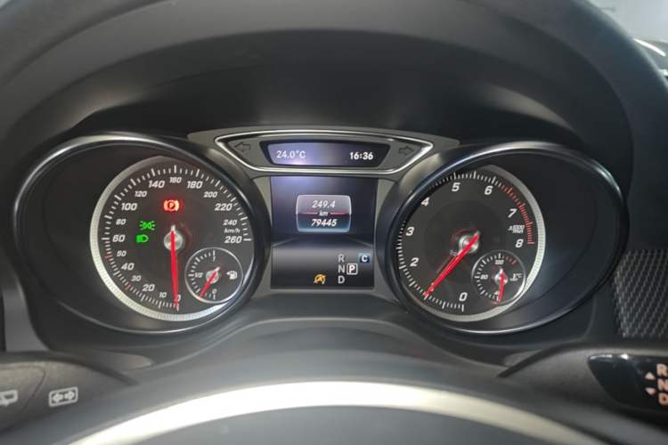 Used Mercedes-Benz GLA 2017 GLA 200 Fashion Model Instrument Cluster