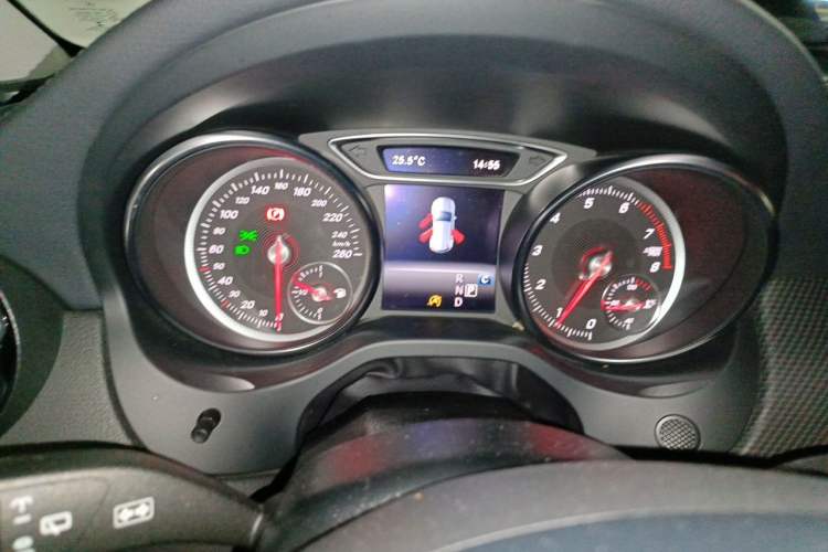 Used Mercedes-Benz GLA 2017 GLA 200 Fashion Model Instrument Cluster