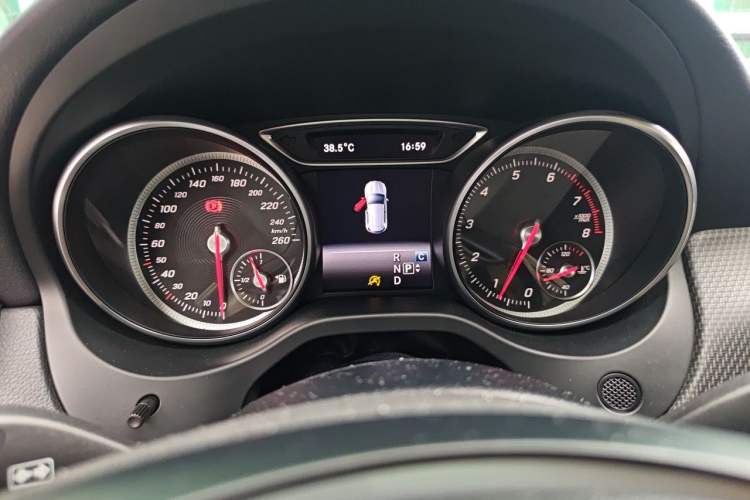 Used Mercedes-Benz GLA 2017 GLA 200 Sport Edition Instrument Cluster