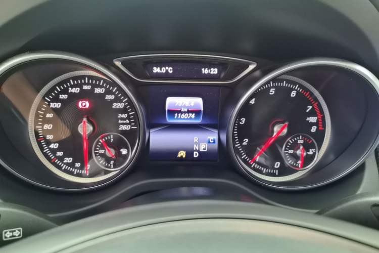 Used Mercedes-Benz GLA 2017 GLA 200 Sport Edition Instrument Cluster