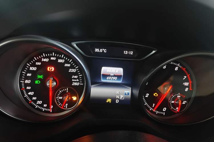 Used Mercedes-Benz GLA 2017 GLA 200 Sport Edition Instrument Cluster