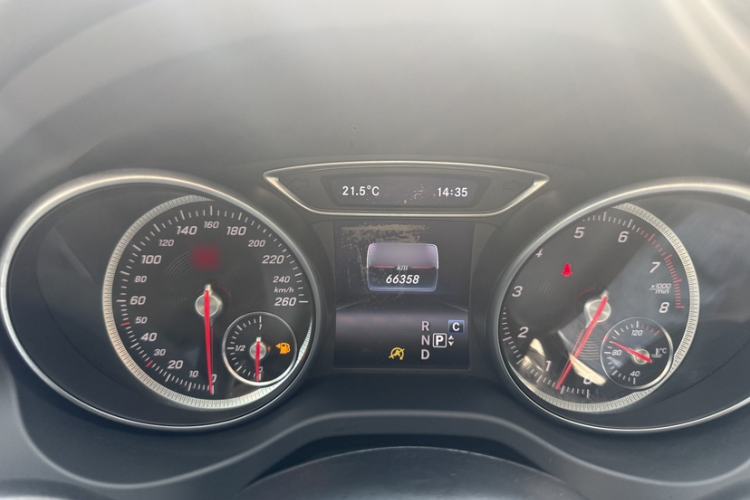 Used Mercedes-Benz GLA 2017 GLA 200 Fashion Model Interior 1