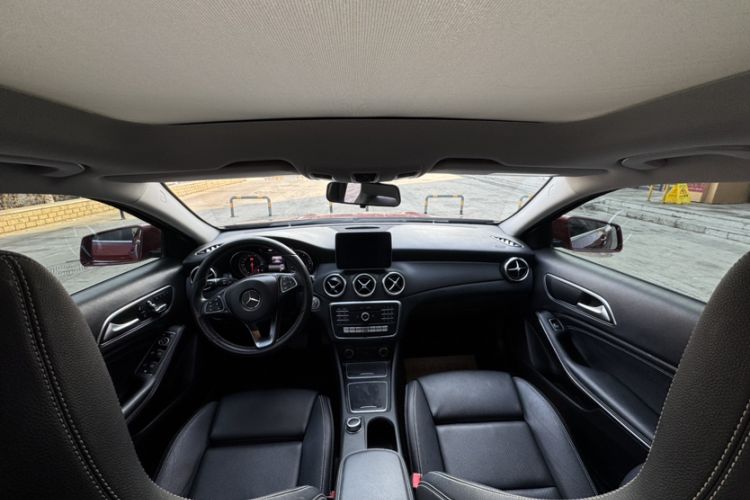 Used Mercedes-Benz GLA 2017 GLA 200 Sport Edition Interior 2