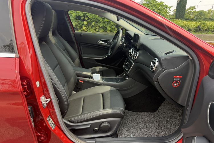 Used Mercedes-Benz GLA 2017 GLA 200 Fashion Model Interior 3