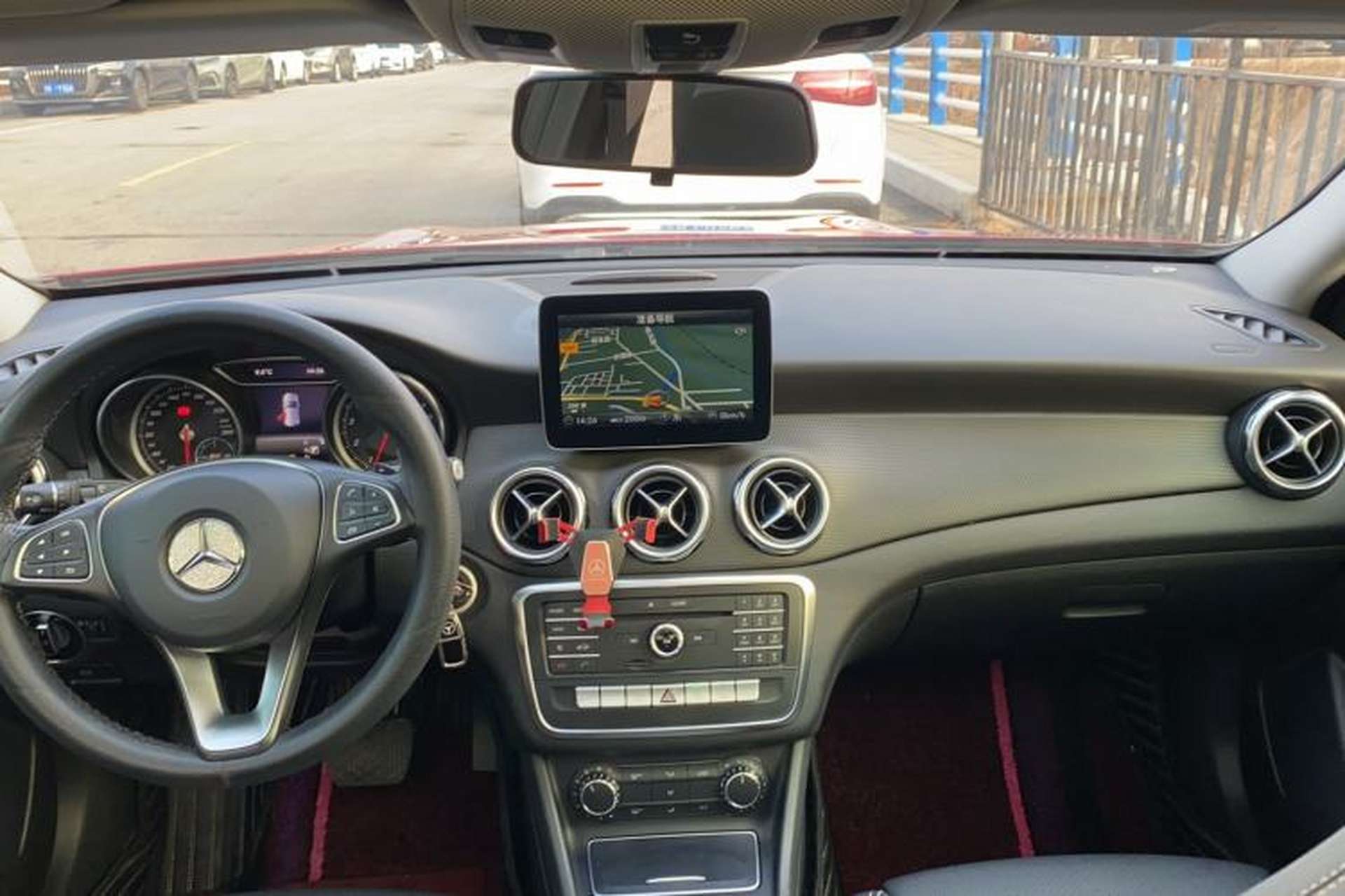 Used Mercedes-Benz GLA 2017 GLA 200 Sport Edition Interior 3