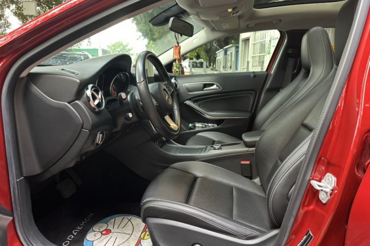 Used Mercedes-Benz GLA 2017 GLA 200 Sport Edition Interior 3