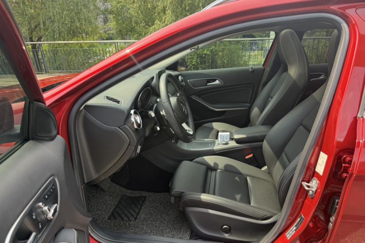 Used Mercedes-Benz GLA 2017 GLA 200 Fashion Model Interior 4