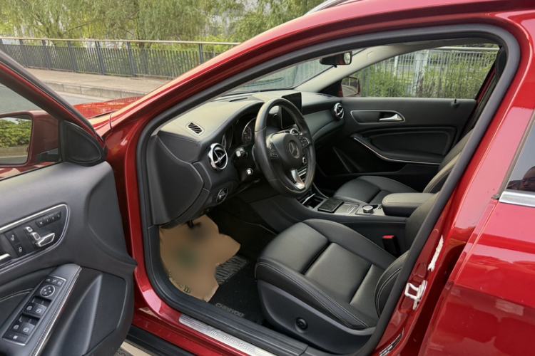 Used Mercedes-Benz GLA 2017 GLA 200 Fashion Model Interior 7