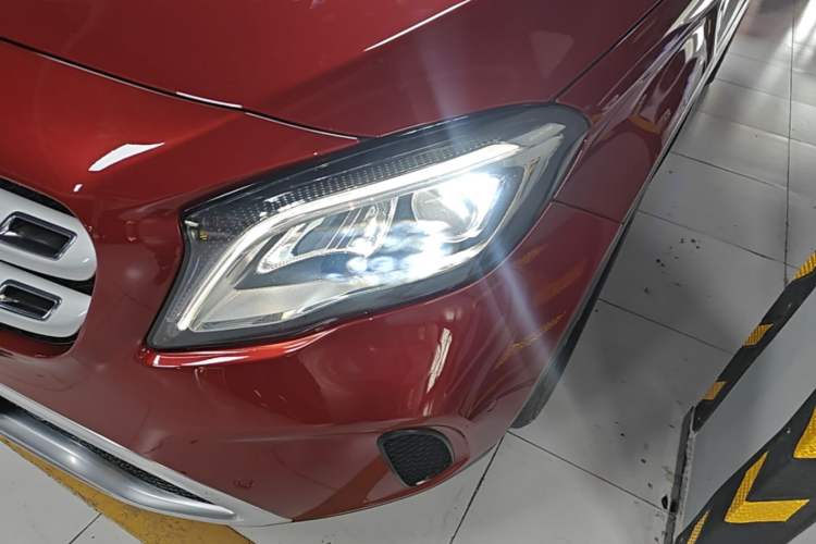 Used Mercedes-Benz GLA 2017 GLA 200 Fashion Model Left Front Headlight